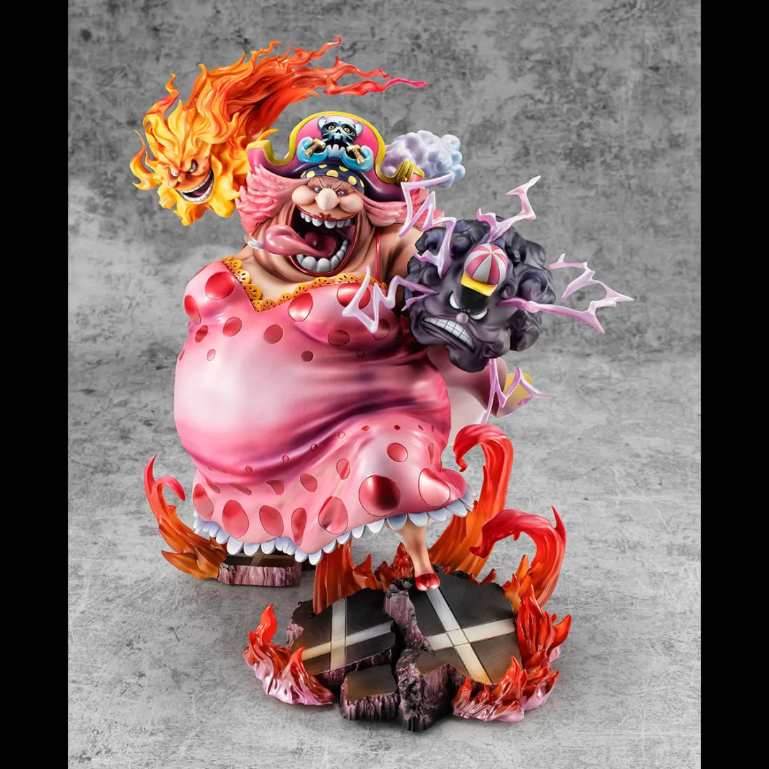 Portrait Of Pirates Great Pirate Big Mom Charlotte Linlin Figure One