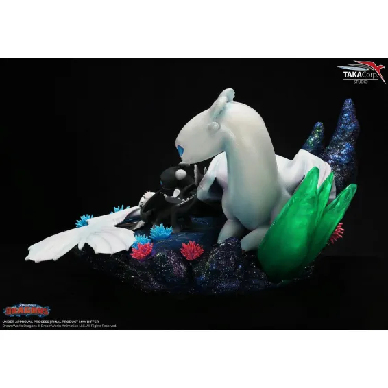 How to Train Your Dragon - Light Fury & Night Light Taka Corp figure 10