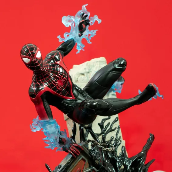 Marvel Spider-Man 2 - Marvel Gallery - Figura Miles Morales (Gamerverse) Deluxe PREPEDIDO Diamond Select - 4