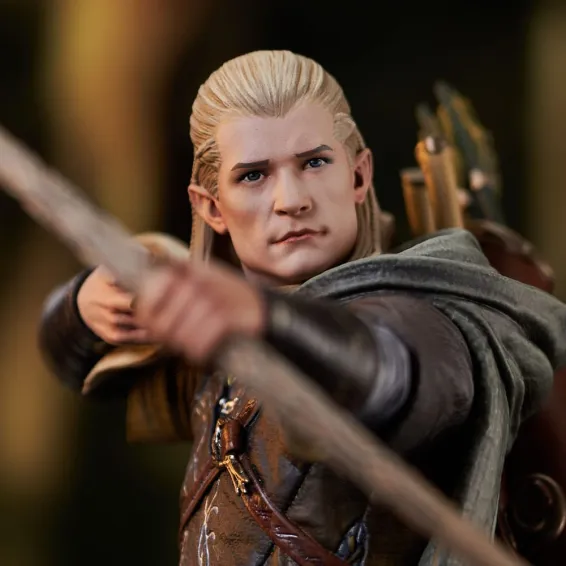 The Lord of the Rings - Gallery Deluxe - Legolas Figure PRE-ORDER Diamond Select - 9