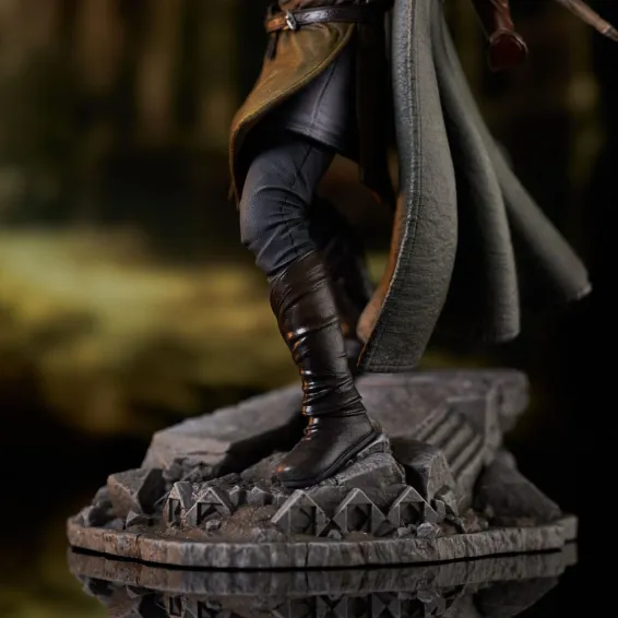 The Lord of the Rings - Gallery Deluxe - Legolas Figure PRE-ORDER Diamond Select - 14