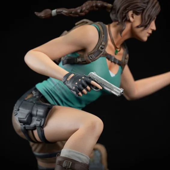 Tomb Raider - Lara Croft Figure PRE-ORDER Dark Horse - 9