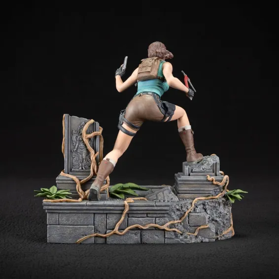 Tomb Raider - Lara Croft Figure PRE-ORDER Dark Horse - 14