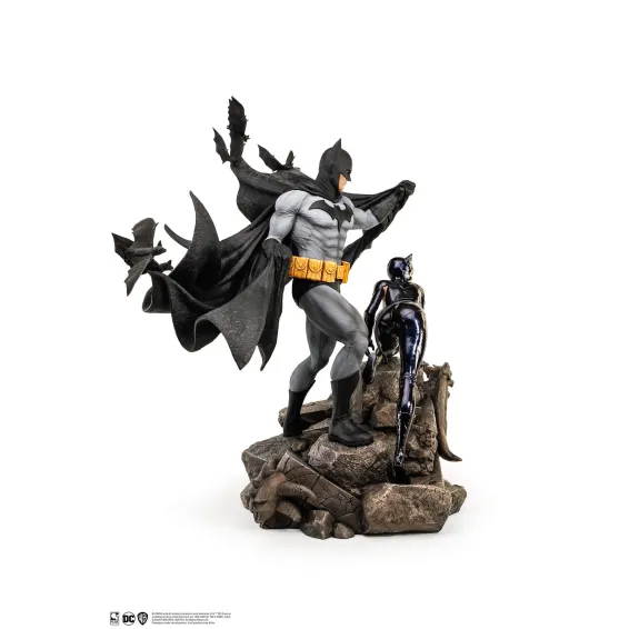 Batman - Batman & Catwoman 1/4 Scale Figure PRE-ORDER Pure Arts - 3