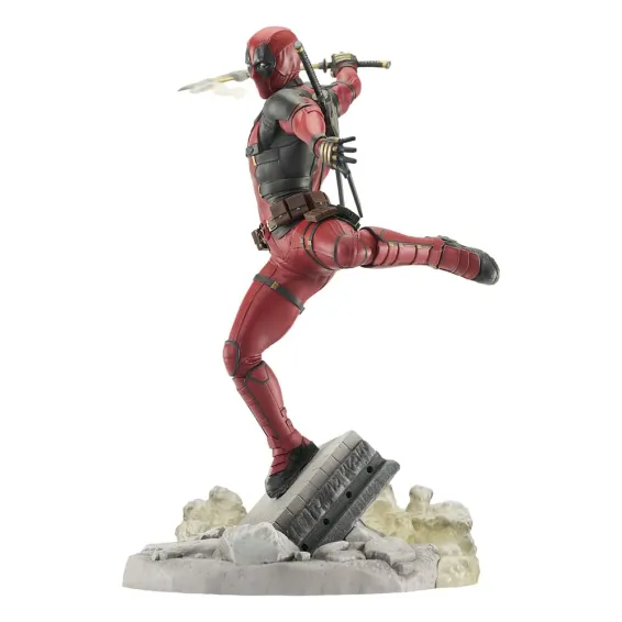 Deadpool & Wolverine - Marvel Gallery - Deadpool Figure PRE-ORDER Diamond Select - 3