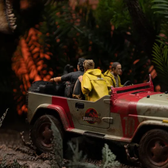 Jurassic Park - Demi Art Scale 1/20 - Figura T-Rex Chase PREPEDIDO Iron Studios - 7